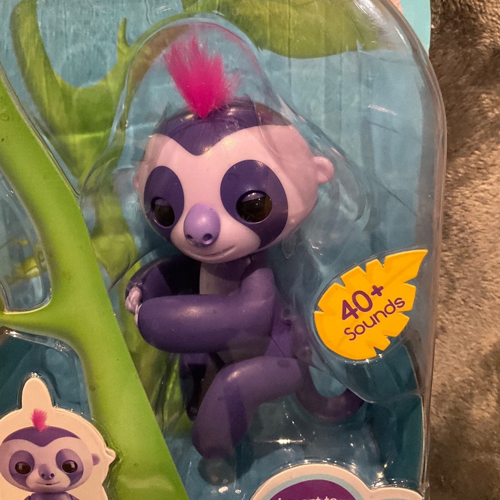 Fingerlings Baby Sloth Marge (Purple) Interactive Finger Pet by WowWee NIB